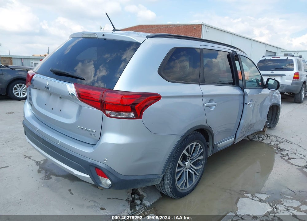 2016 MITSUBISHI OUTLANDER SE/SEL VIN: JA4AD3A38GZ035887