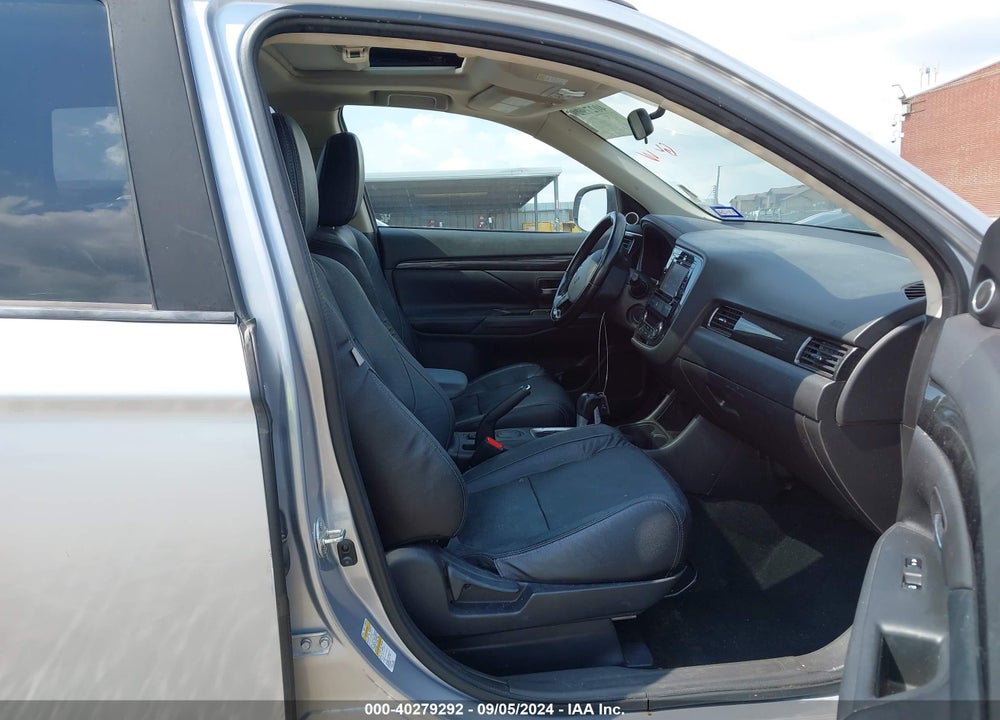 2016 MITSUBISHI OUTLANDER SE/SEL VIN: JA4AD3A38GZ035887