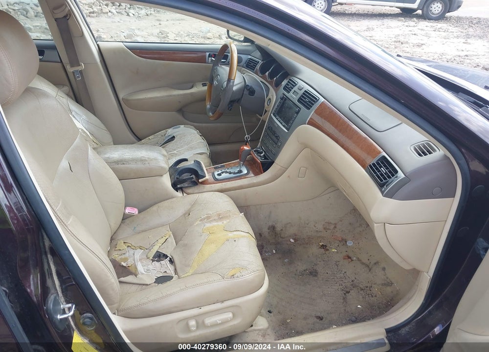 2005 LEXUS ES 330 VIN: JTHBA30G155093088