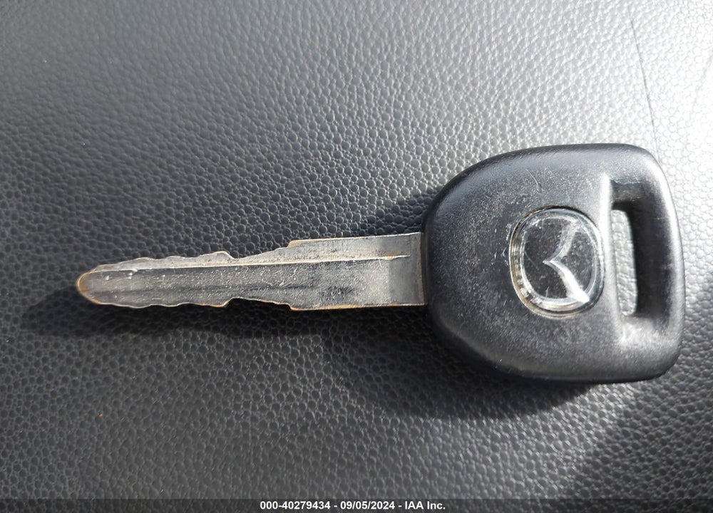 2006 MAZDA 3 S TOURING VIN: JM1BK343861481384