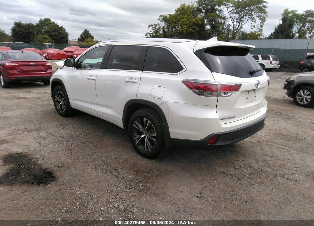 2016 TOYOTA HIGHLANDER XLE V6 VIN: 5TDJKRFH5GS243178