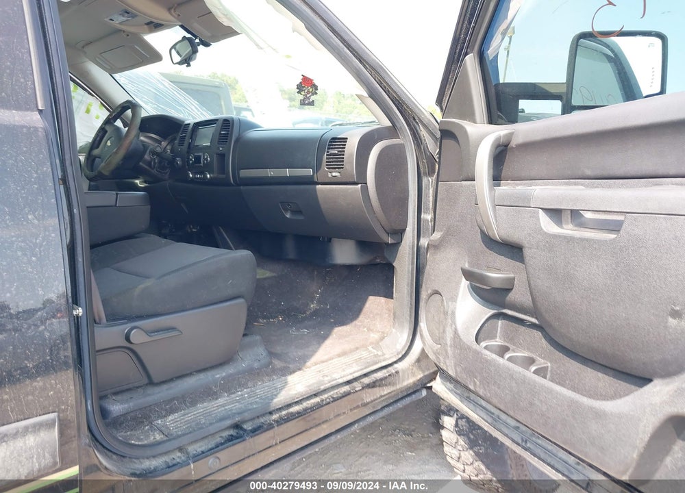 2013 CHEVROLET SILVERADO 1500 LT VIN: 3GCPKSE73DG286986