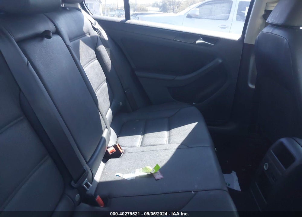 2011 VOLKSWAGEN JETTA 2.5L SE VIN: 3VWDZ7AJ4BM377287