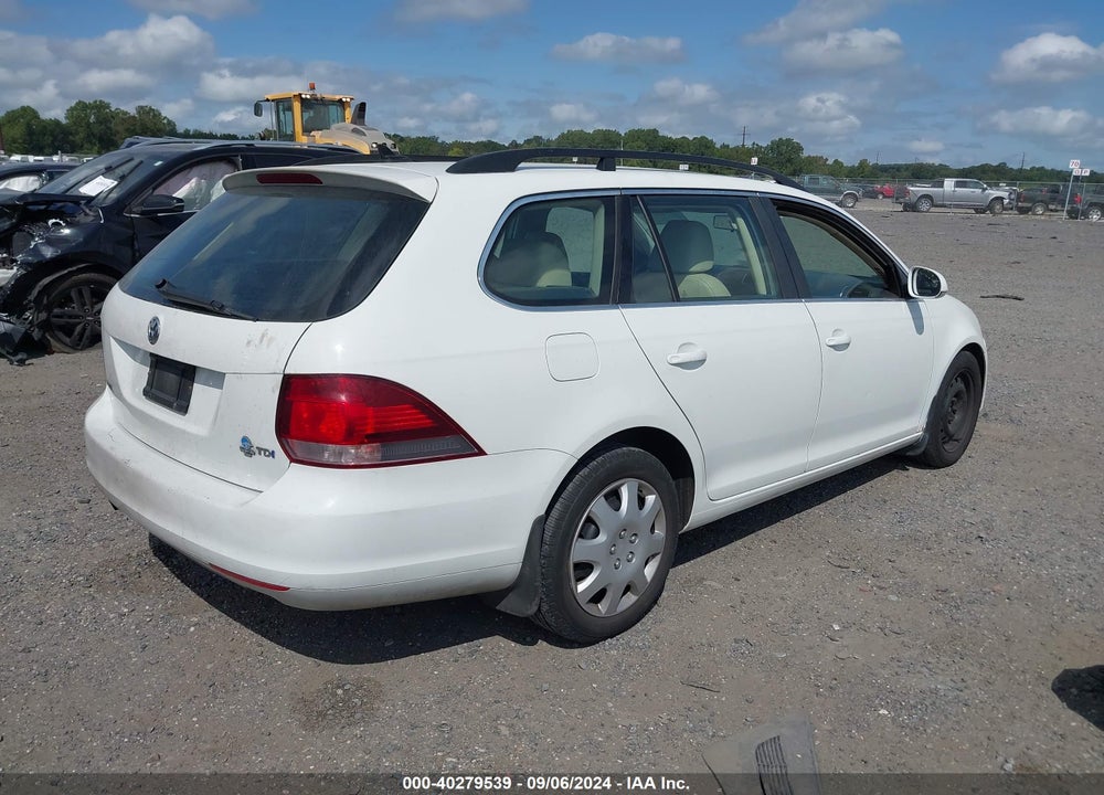 2014 VOLKSWAGEN JETTA SPORTWAGEN 2.0L TDI VIN: 3VWML7AJ4EM610834