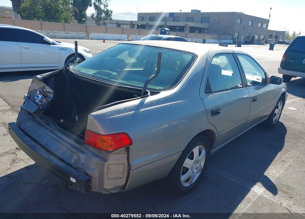 2001 TOYOTA CAMRY LE VIN: JT2BG22K910547728