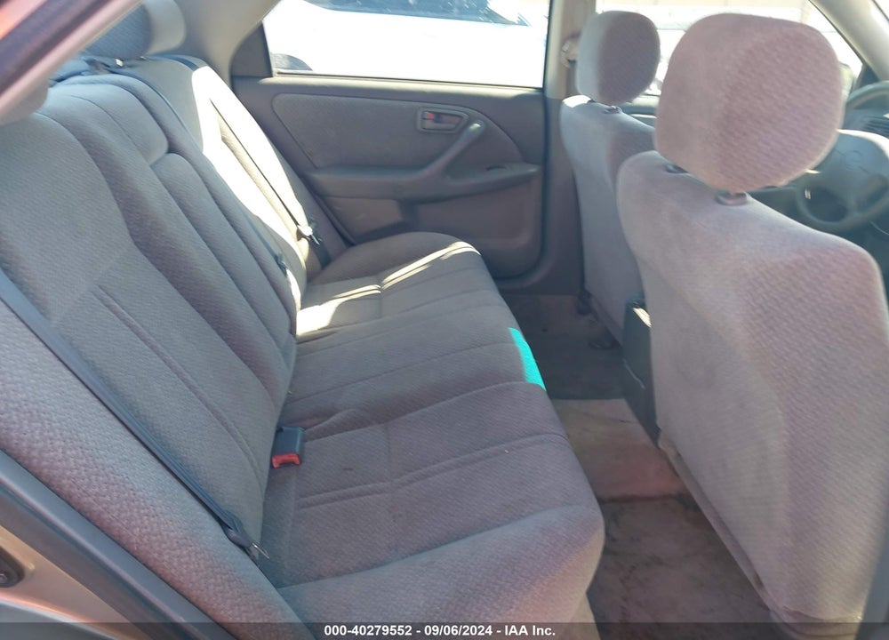 2001 TOYOTA CAMRY LE VIN: JT2BG22K910547728