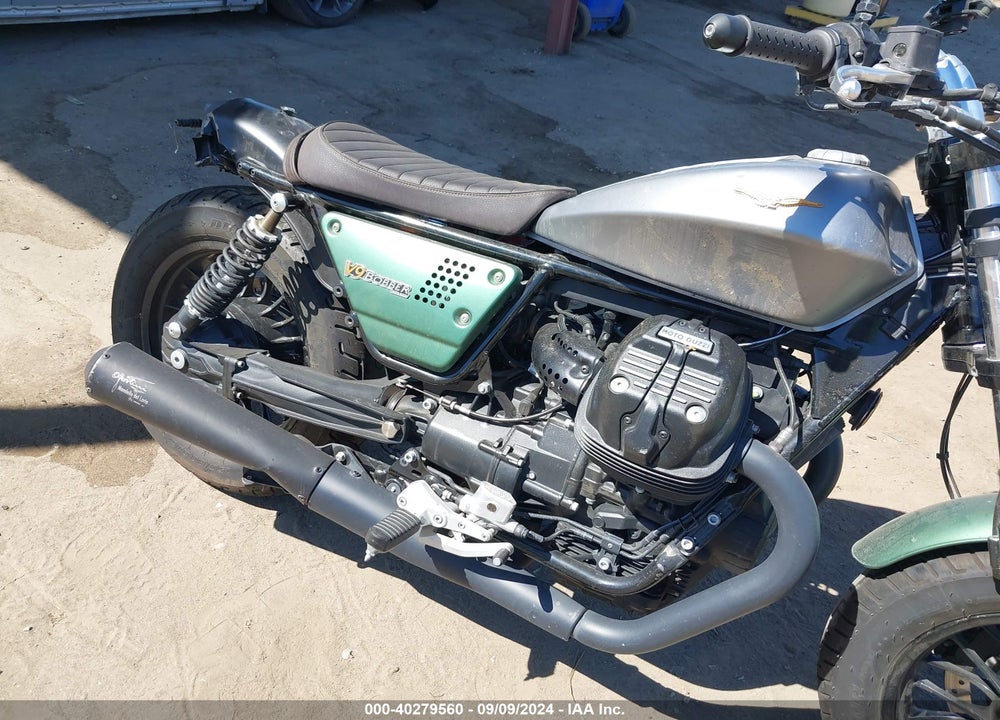 2021 MOTO GUZZI V9 BOBBER VIN: ZGUMAUB03MM000055