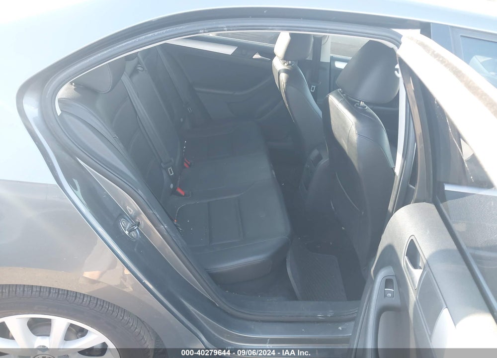 2013 VOLKSWAGEN JETTA 2.5L SE VIN: 3VWDX7AJ3DM261670