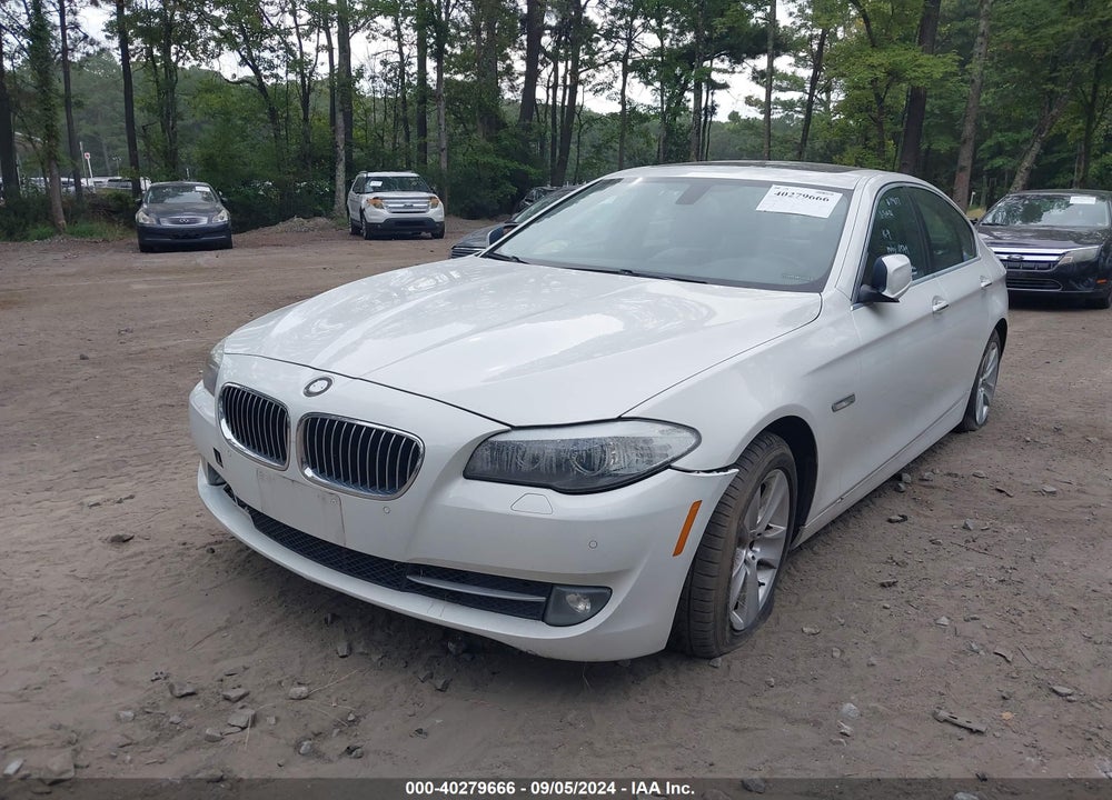 2013 BMW 528I XDRIVE VIN: WBAXH5C52DD111611