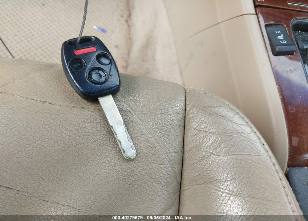 2007 HONDA ACCORD 3.0 EX VIN: 1HGCM66537A051215
