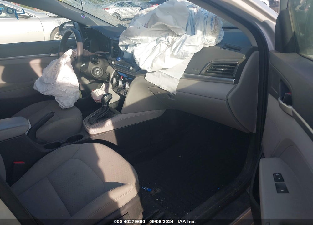 2019 HYUNDAI ELANTRA SE VIN: 5NPD74LF9KH464964
