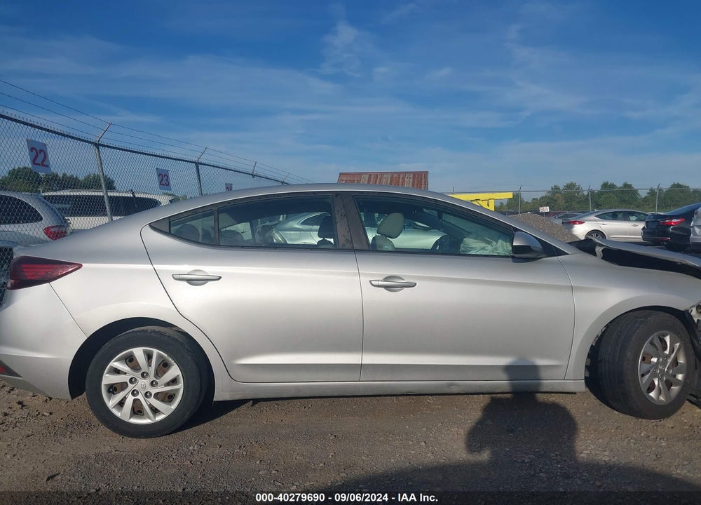 2019 HYUNDAI ELANTRA SE VIN: 5NPD74LF9KH464964