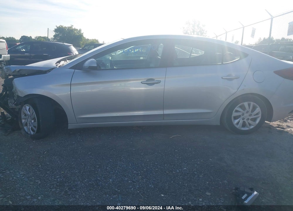 2019 HYUNDAI ELANTRA SE VIN: 5NPD74LF9KH464964