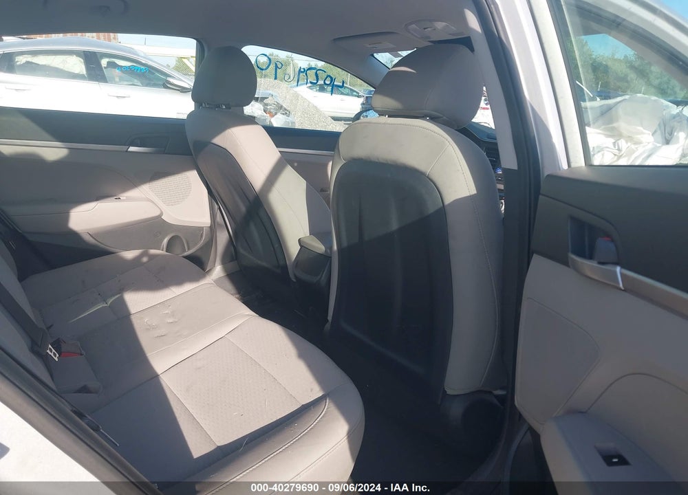2019 HYUNDAI ELANTRA SE VIN: 5NPD74LF9KH464964