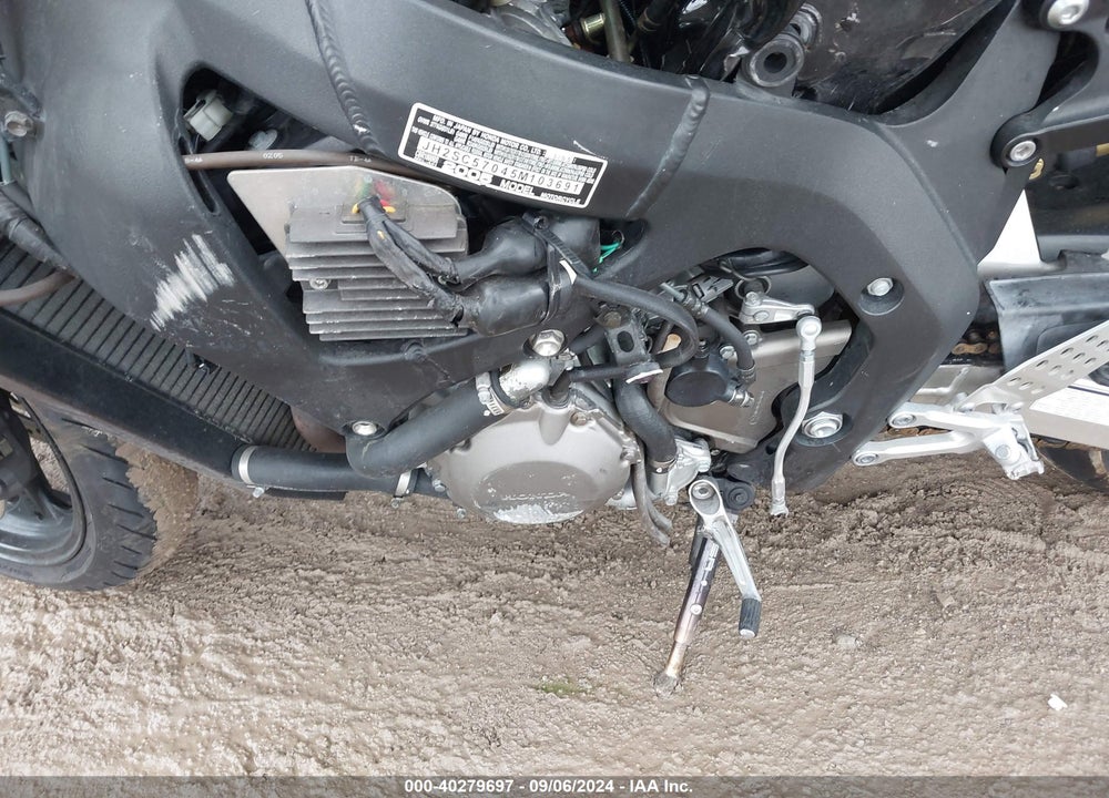 2005 HONDA CBR1000 RR VIN: JH2SC57045M103691