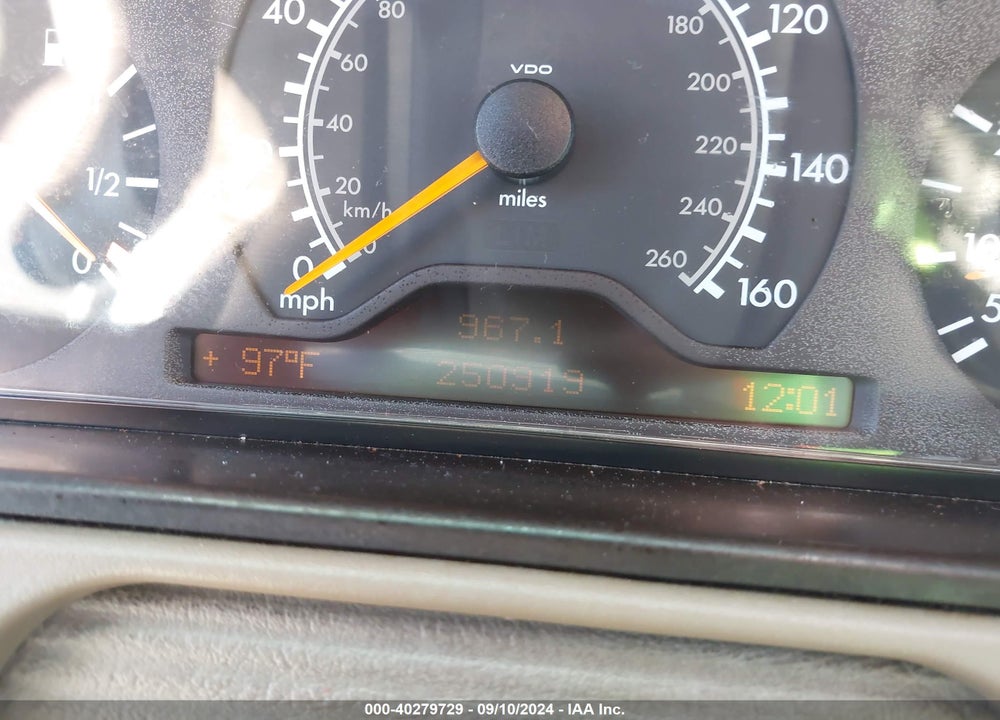 1998 MERCEDES-BENZ E 320 VIN: WDBJF65F2WA531463