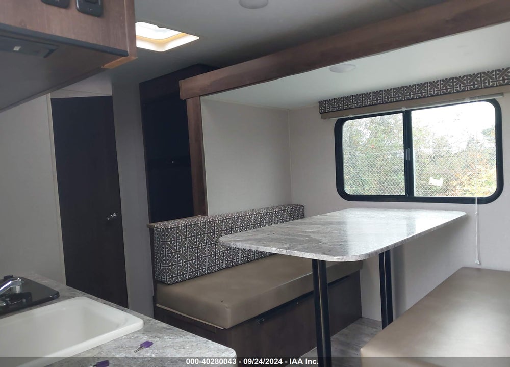 2018 KZ RV VIN: 4EZTA1919J4127236