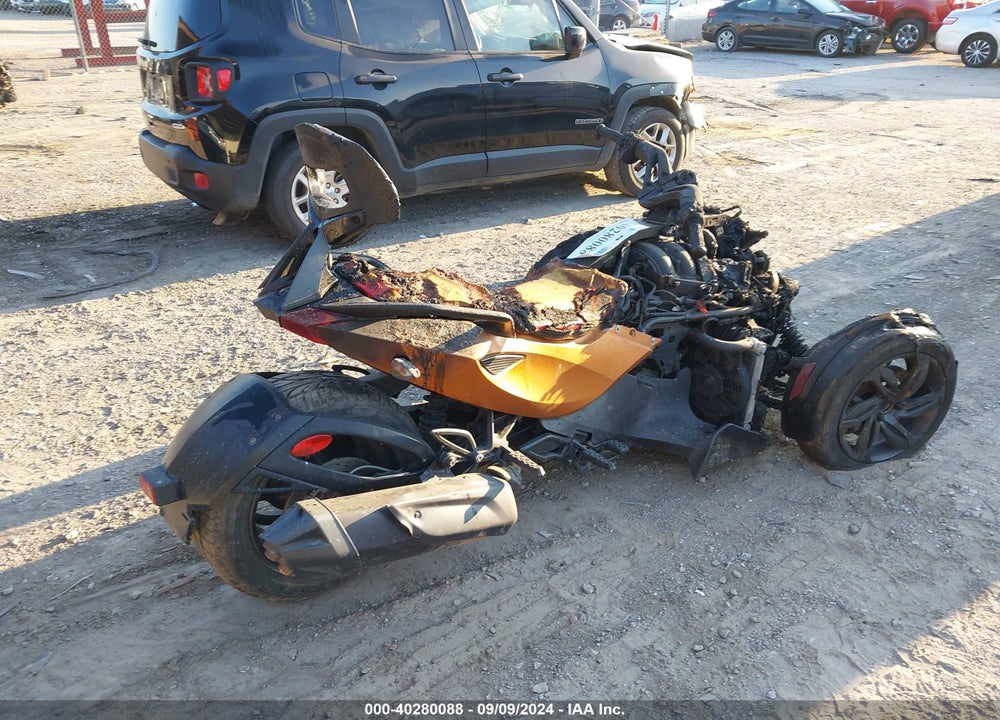 2013 CAN-AM SPYDER ROADSTER RS/RS-S VIN: 2BXNAAC14DV000681