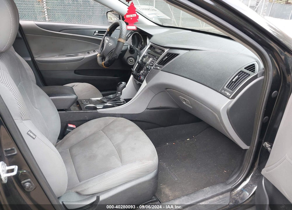 2013 HYUNDAI SONATA GLS VIN: 5NPEB4AC4DH651561