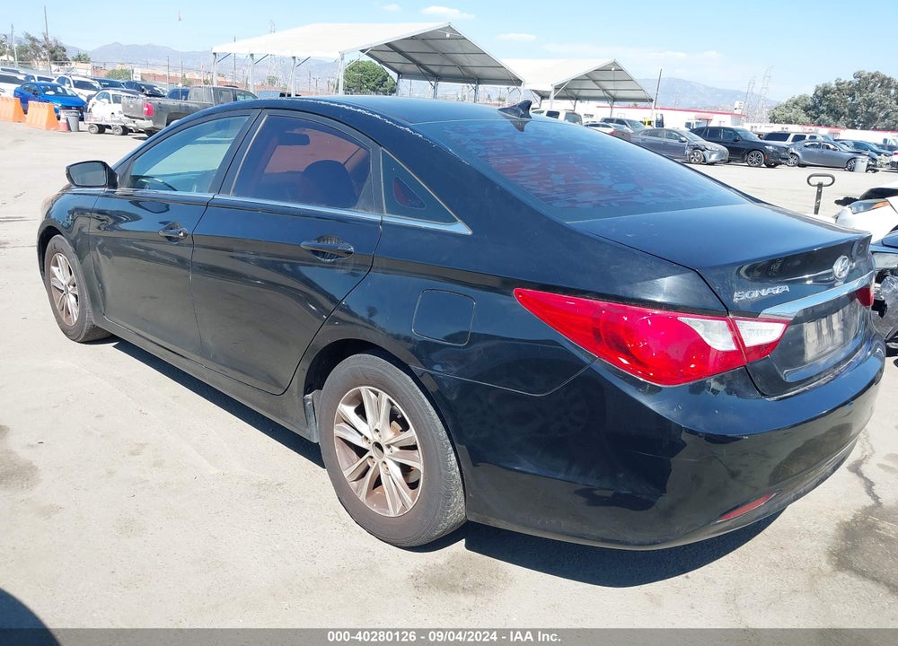 2011 HYUNDAI SONATA VIN: 5NPEB4AC2BH243265