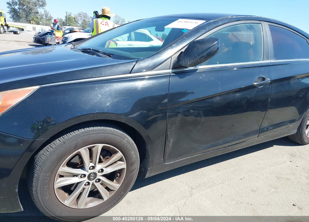 2011 HYUNDAI SONATA VIN: 5NPEB4AC2BH243265