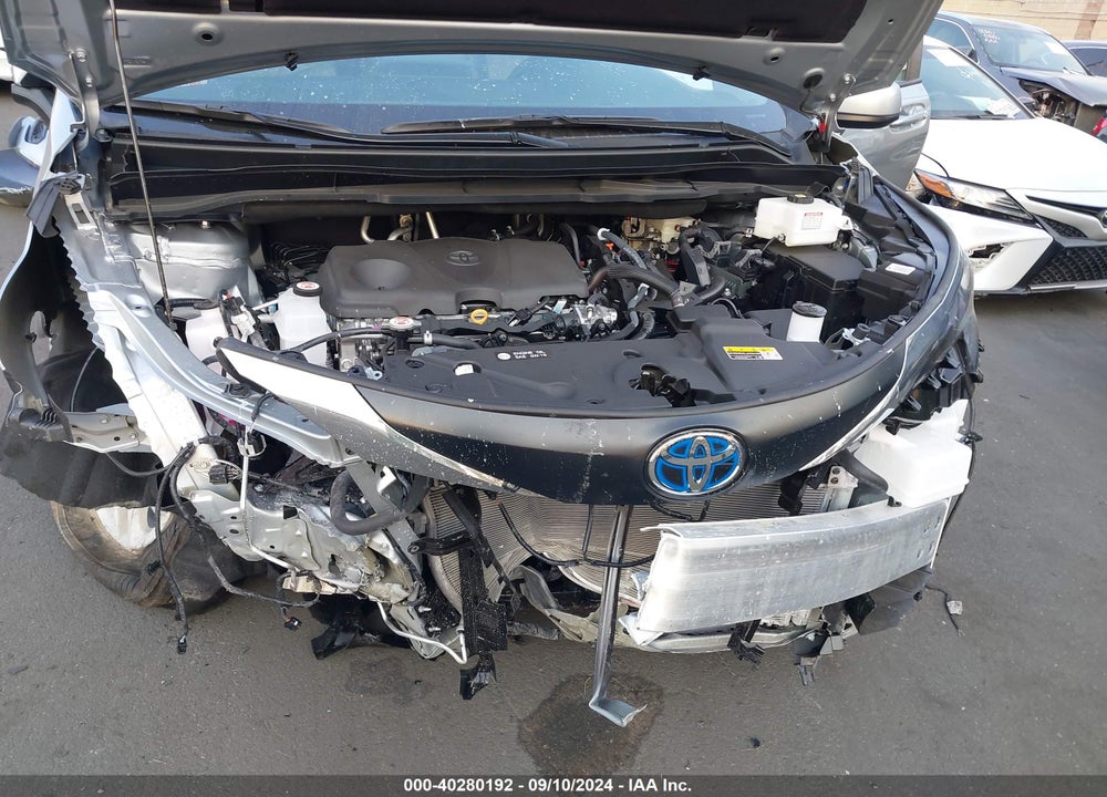 2024 TOYOTA SIENNA LE VIN: 5TDBRKECXRS207132