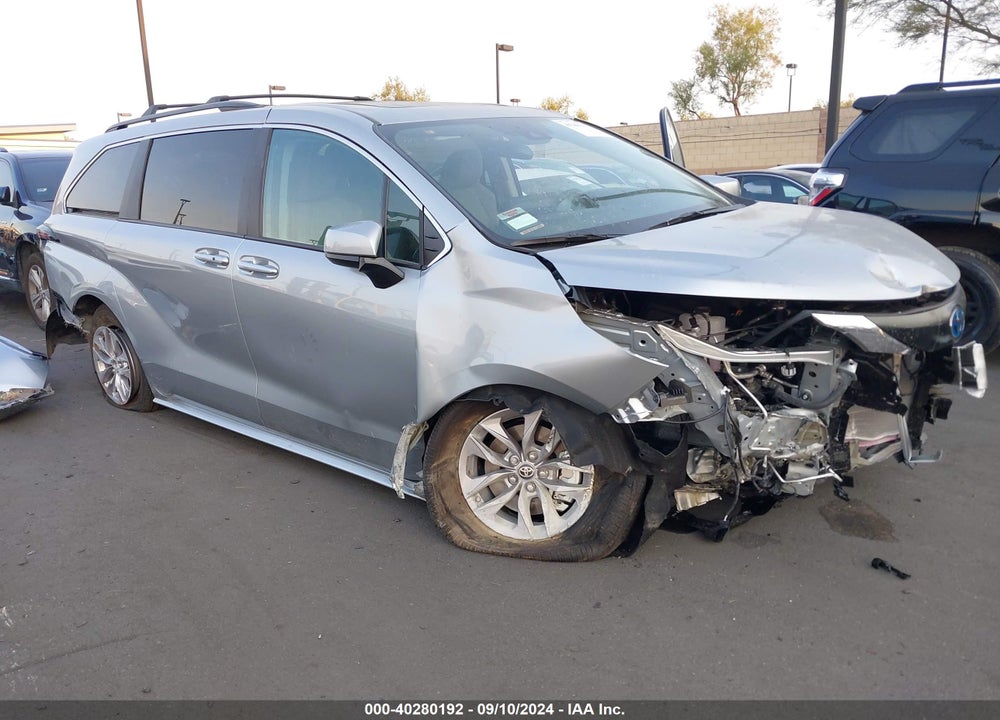 2024 TOYOTA SIENNA LE VIN: 5TDBRKECXRS207132
