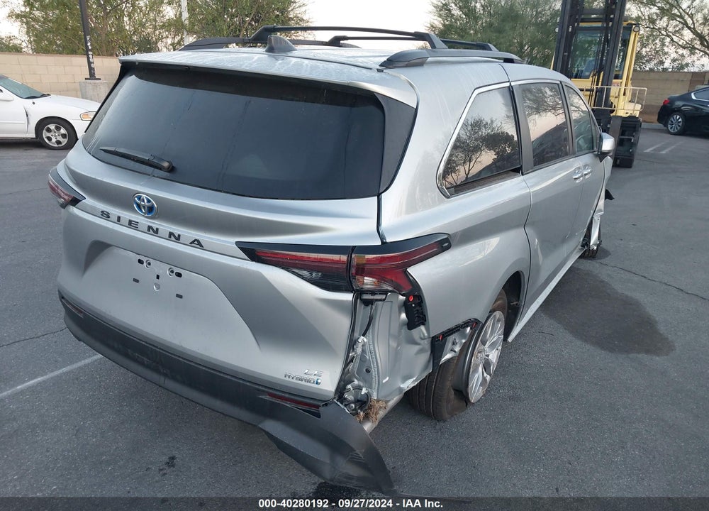 2024 TOYOTA SIENNA LE VIN: 5TDBRKECXRS207132