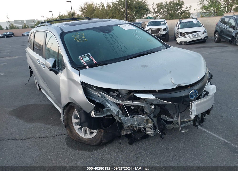 2024 TOYOTA SIENNA LE VIN: 5TDBRKECXRS207132