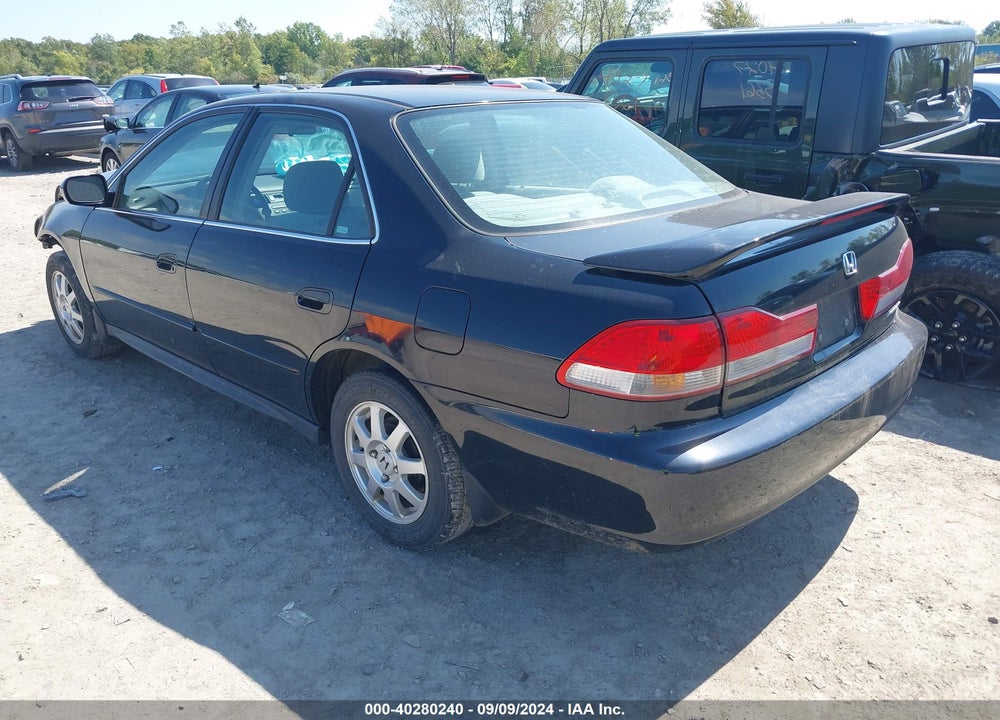 2002 HONDA ACCORD 2.3 SE VIN: 1HGCG56702A107798