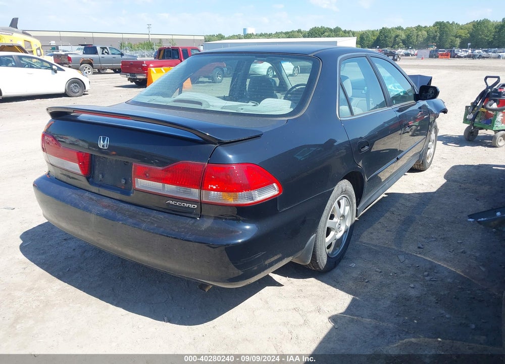 2002 HONDA ACCORD 2.3 SE VIN: 1HGCG56702A107798