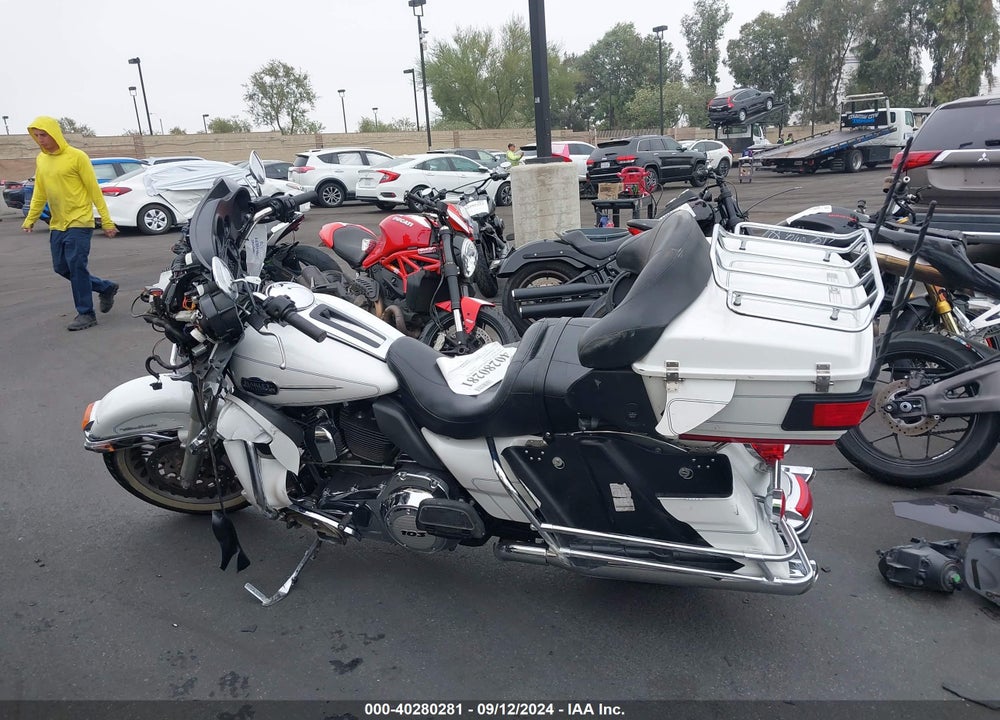 2013 HARLEY-DAVIDSON FLHTCU ULTRA CLASSIC ELECTRA GLD VIN: 1HD1FCM18DB652753