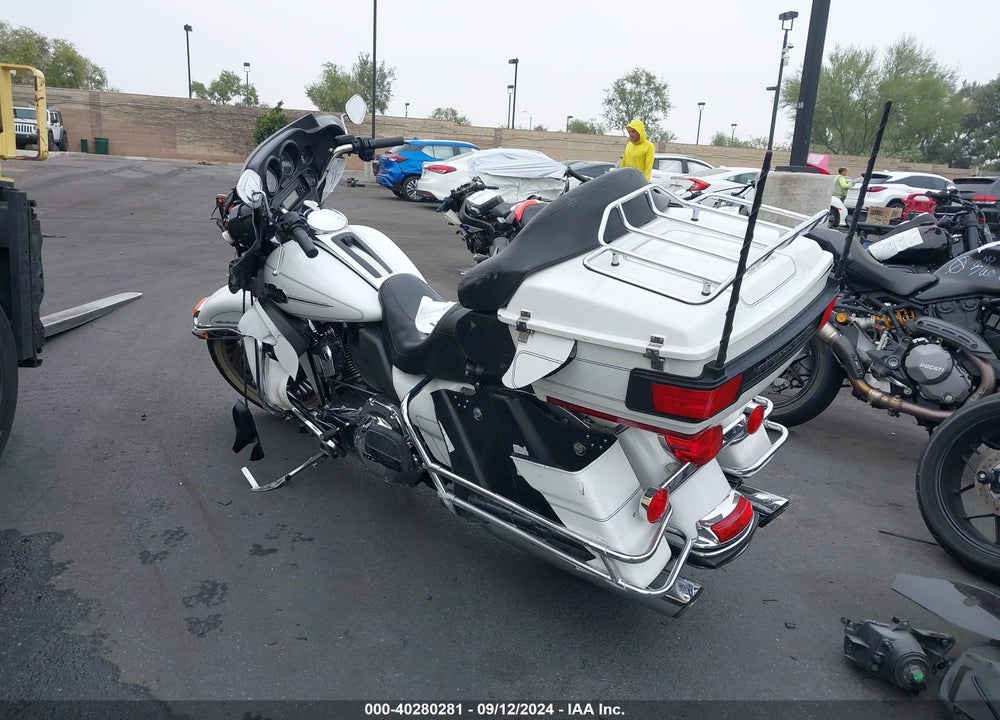 2013 HARLEY-DAVIDSON FLHTCU ULTRA CLASSIC ELECTRA GLD VIN: 1HD1FCM18DB652753