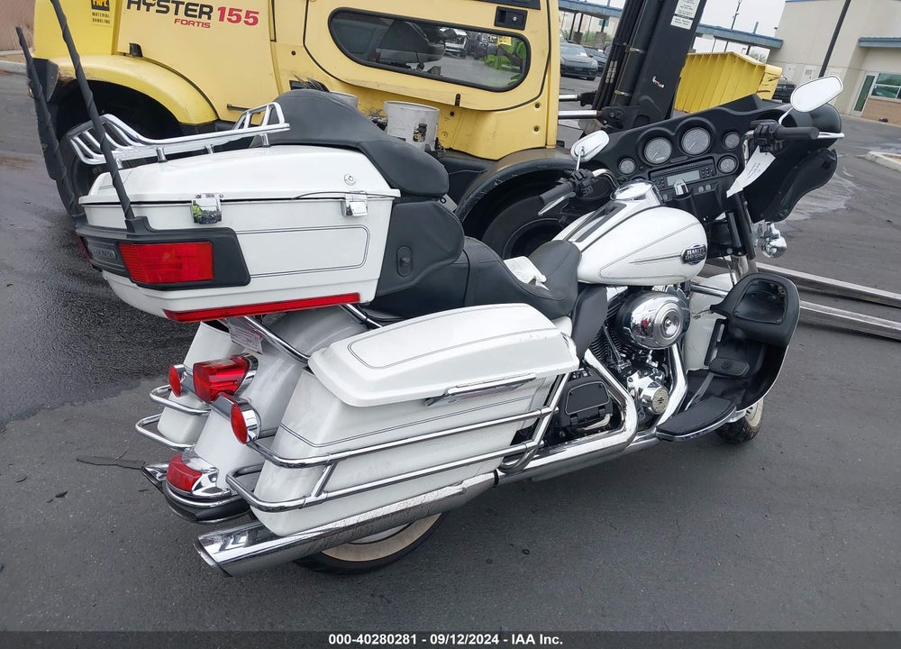 2013 HARLEY-DAVIDSON FLHTCU ULTRA CLASSIC ELECTRA GLD VIN: 1HD1FCM18DB652753