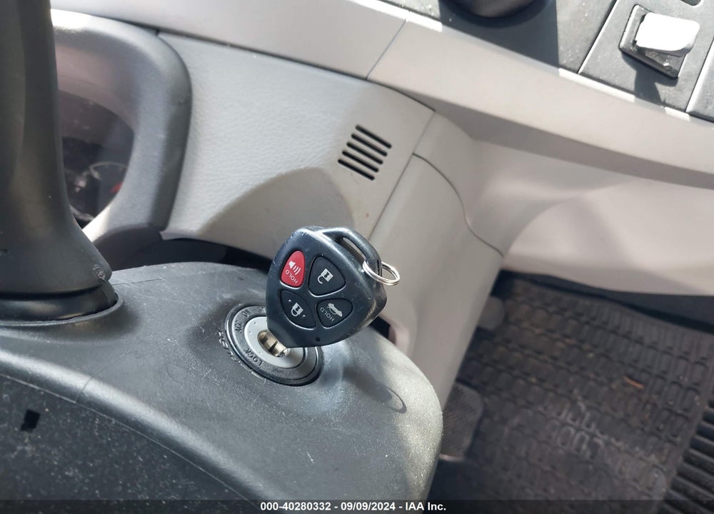 2013 TOYOTA COROLLA L VIN: 2T1BU4EE4DC012561
