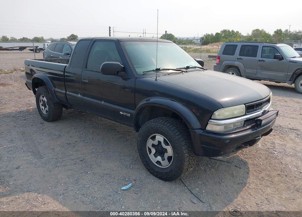 2003 CHEVROLET S-10 LS VIN: 1GCCT19X938273373