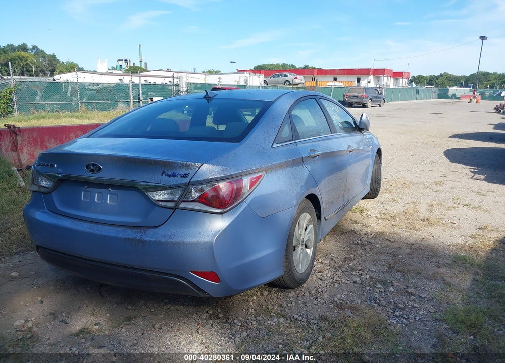 2013 HYUNDAI SONATA HYBRID VIN: KMHEC4A48DA083811