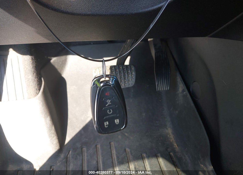 2018 CHEVROLET EQUINOX LT VIN: 2GNAXJEV5J6226853