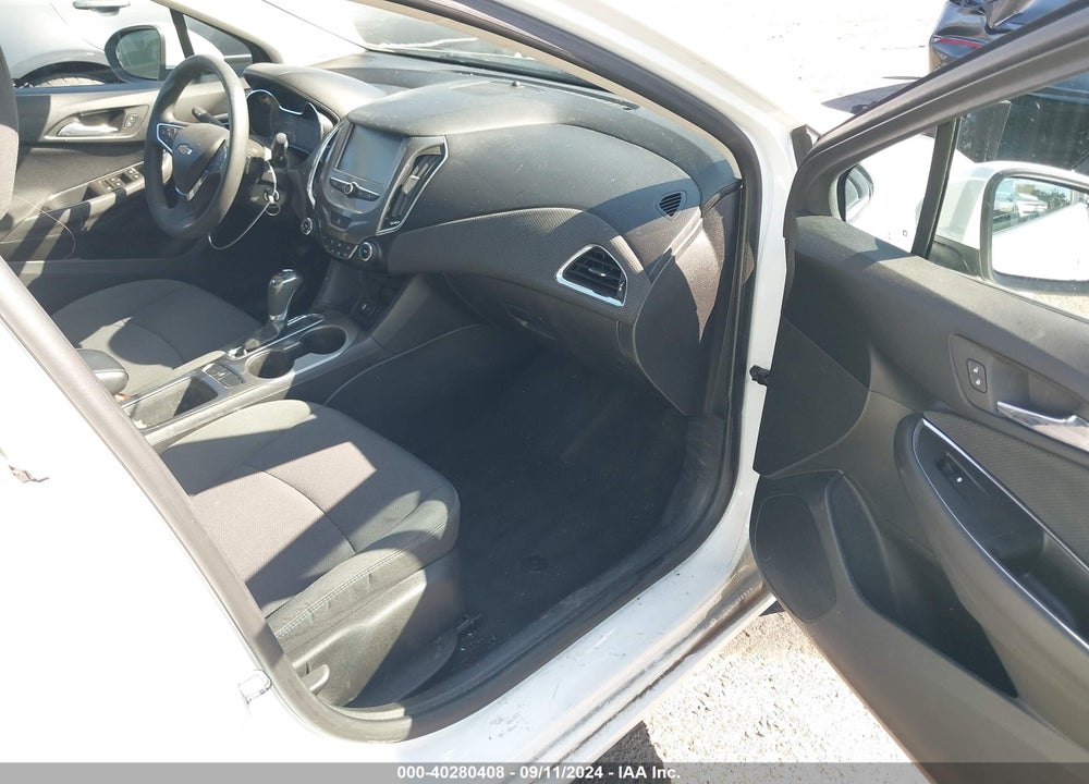 2017 CHEVROLET CRUZE LT AUTO VIN: 1G1BE5SM7H7182248