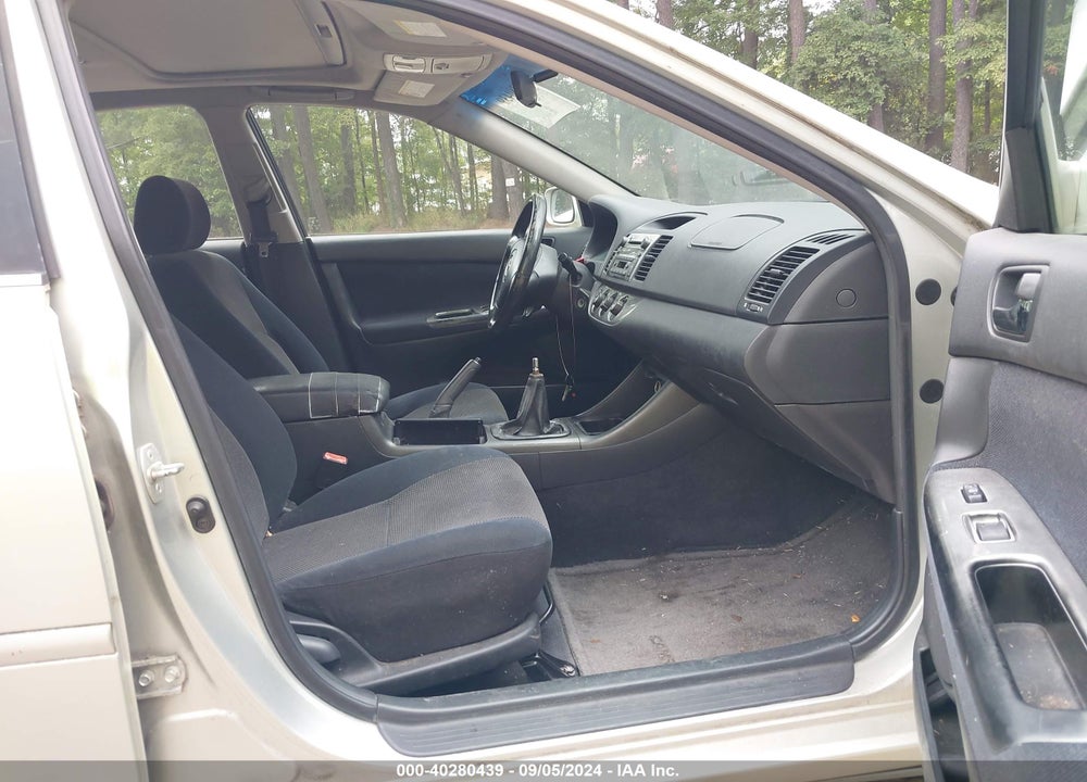 2002 TOYOTA CAMRY SE VIN: JTDBE32KX20041815