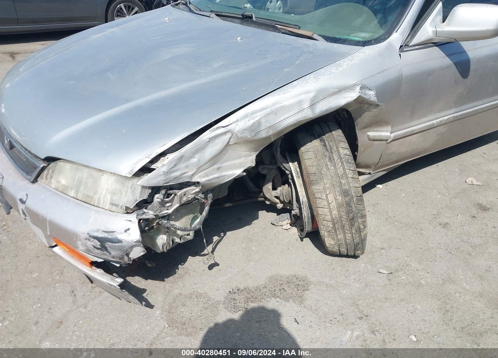 1996 HONDA ACCORD EX/EX-R VIN: 1HGCD7153TA000790