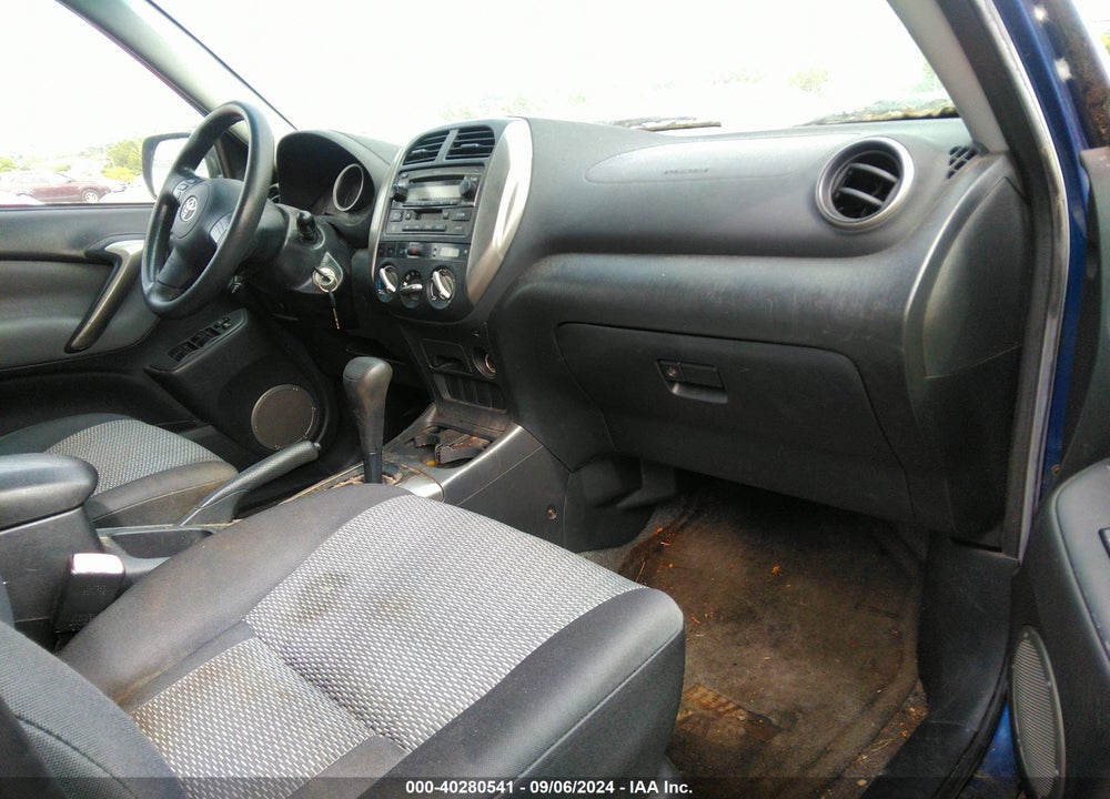 2005 TOYOTA RAV4 VIN: JTEGD20V350083100