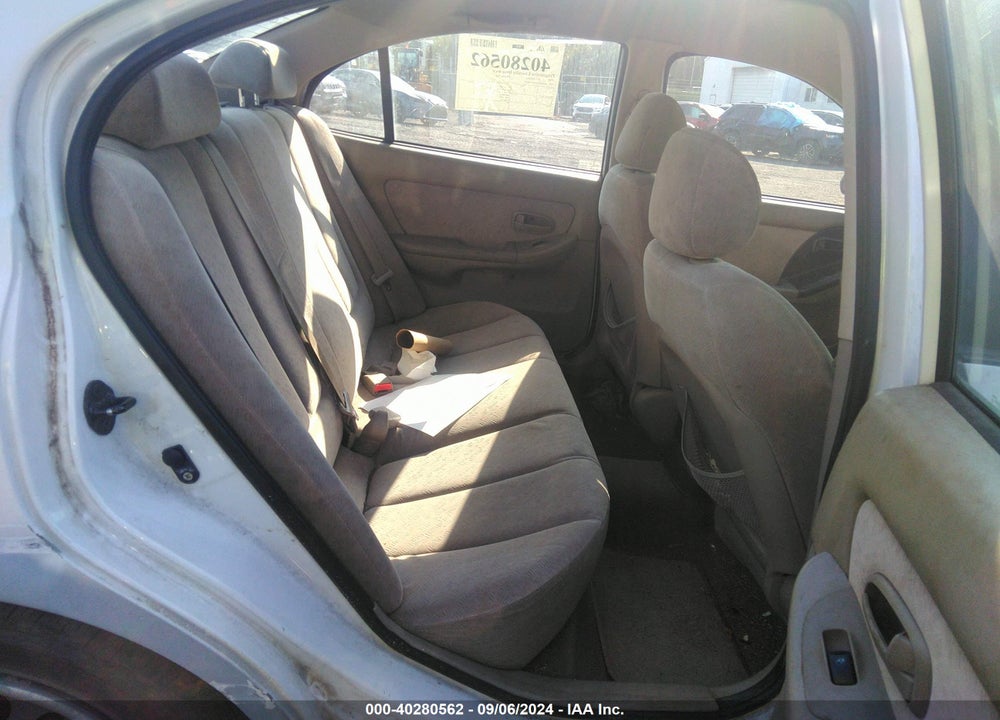 2005 HYUNDAI ELANTRA GLS/GT VIN: KMHDN46D35U195057