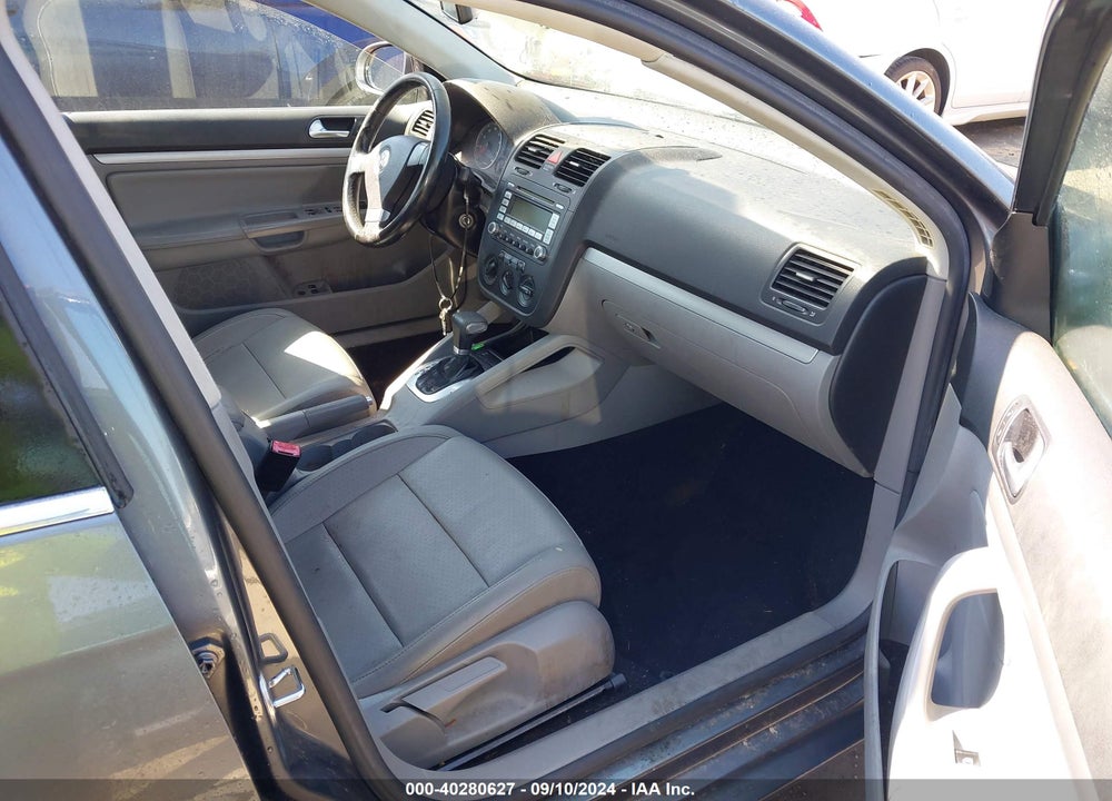 2008 VOLKSWAGEN JETTA SE/SEL VIN: 3VWRM71K98M012853