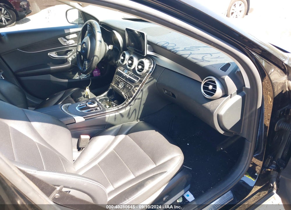 2017 MERCEDES-BENZ C 300 4MATIC/LUXURY 4MATIC/SPORT 4MATIC VIN: WDDWF4KB8HR241008