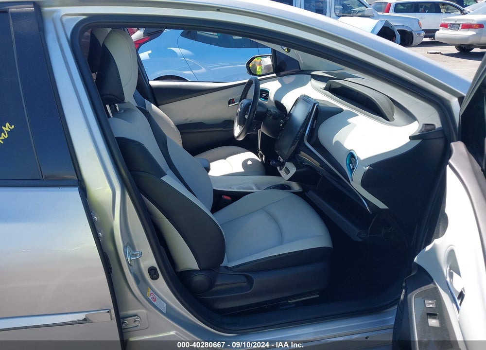 2017 TOYOTA PRIUS PRIME PREMIUM VIN: JTDKARFP1H3001277