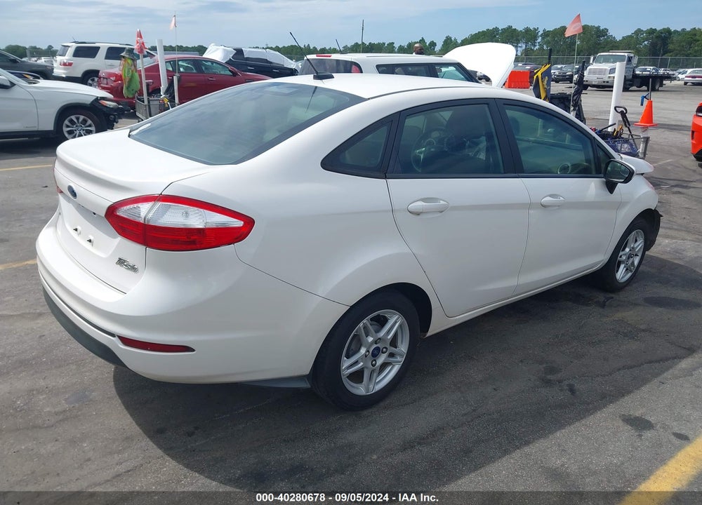 2019 FORD FIESTA SE VIN: 3FADP4BJ7KM157329