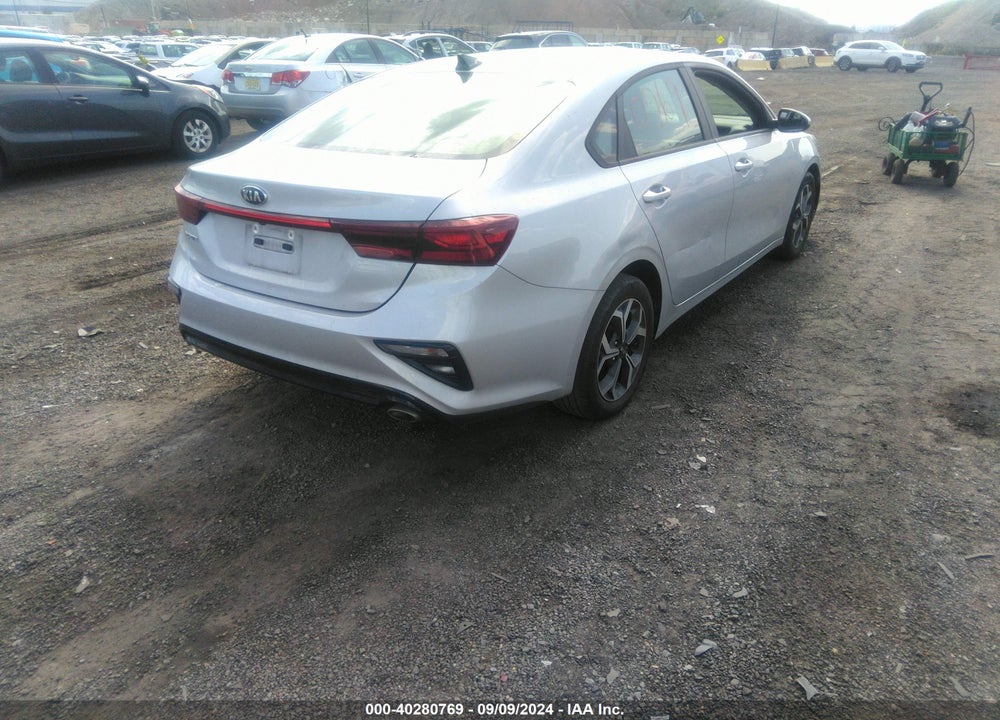 2021 KIA FORTE LXS VIN: 3KPF24AD6ME268710
