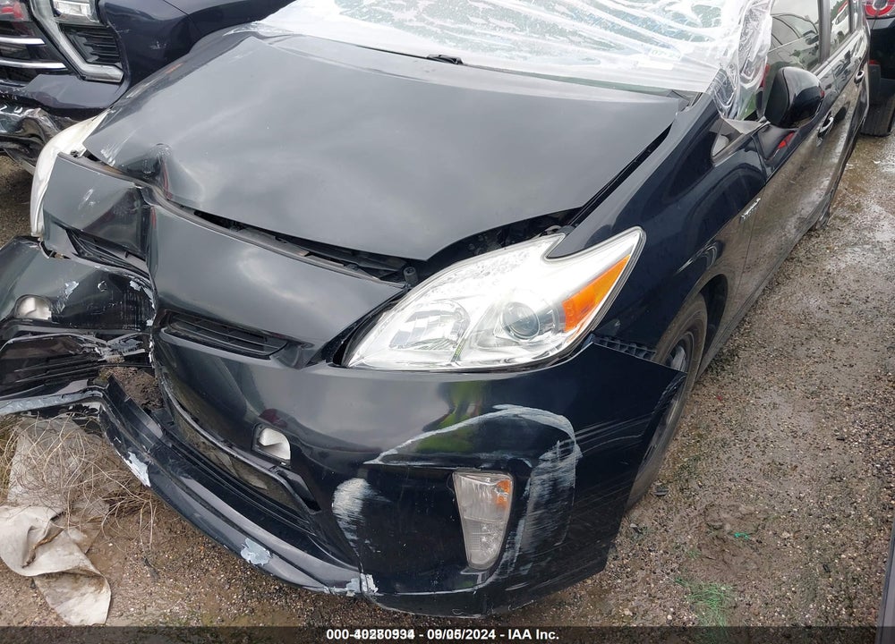 2014 TOYOTA PRIUS TWO VIN: JTDKN3DU2E1758058