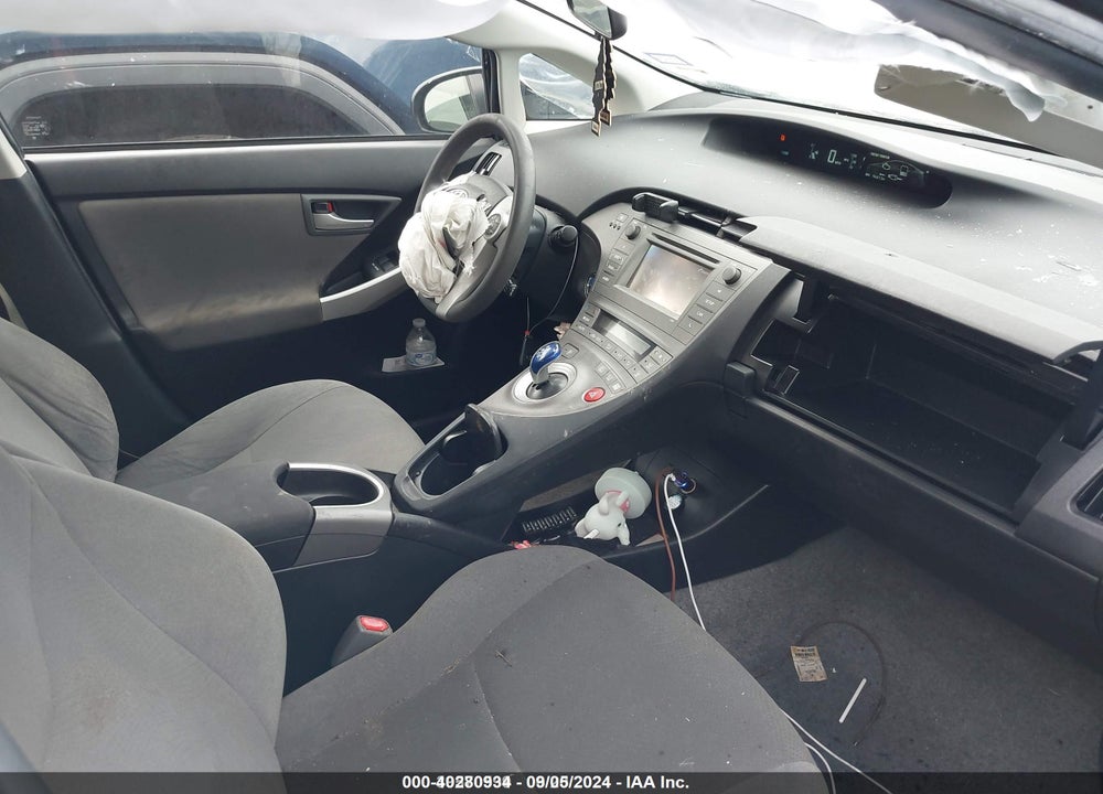 2014 TOYOTA PRIUS TWO VIN: JTDKN3DU2E1758058